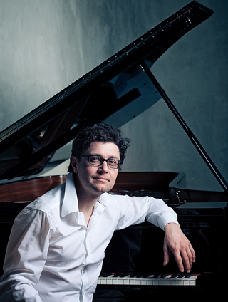 Miroslav Sekera / piano